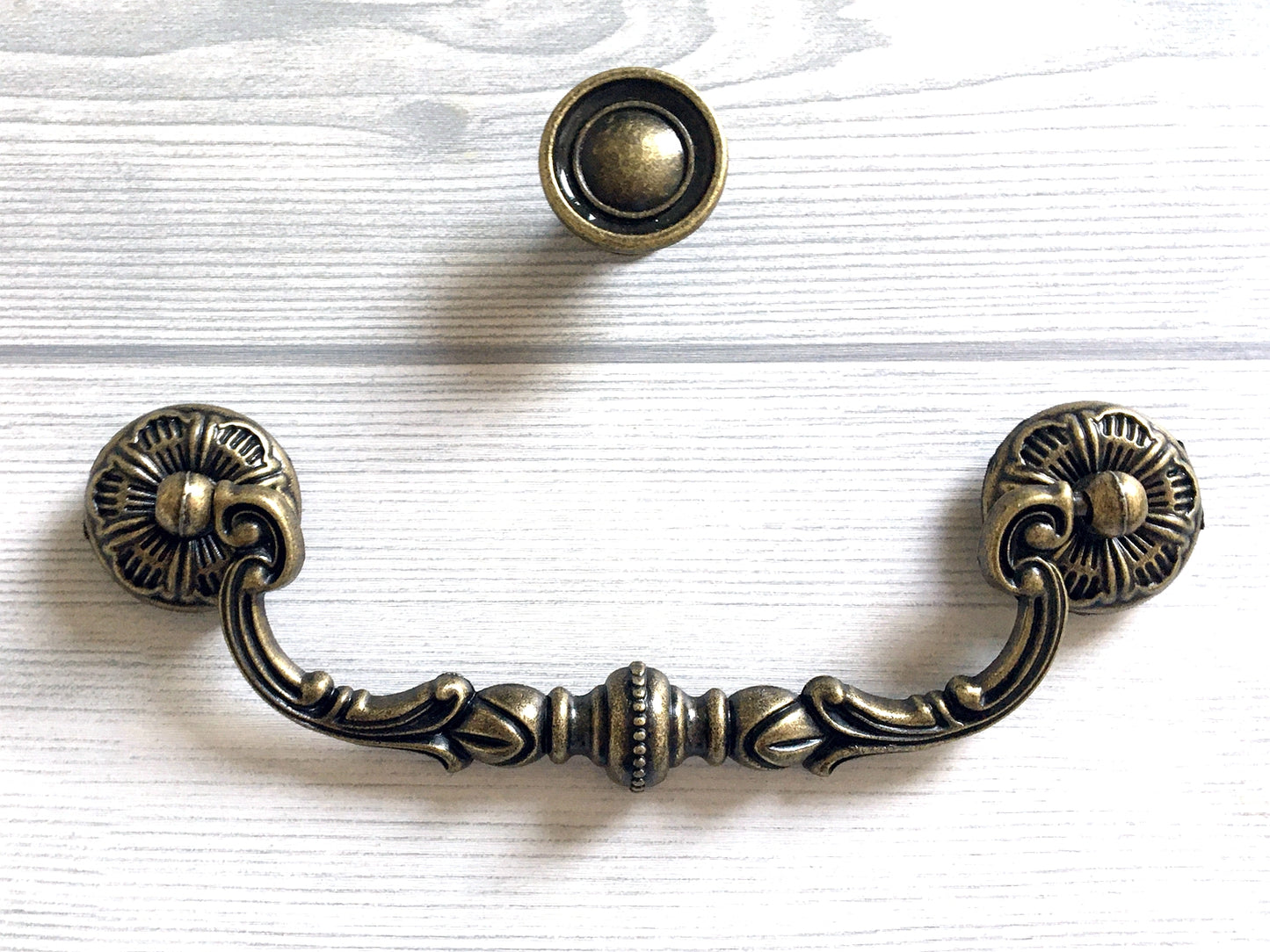 5.25" Antique Bronze Vintage Style Swing Bail Drawer Pull, Round Knob, Rustic Hardware