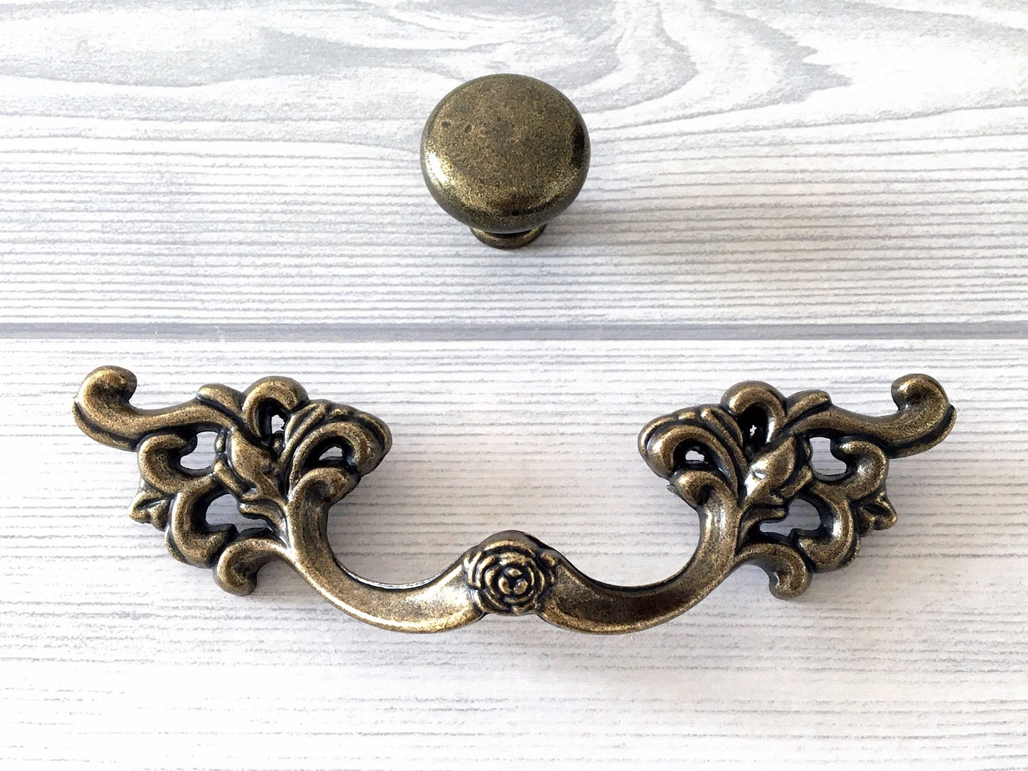 3.25" Vintage Floral Drawer Pull - Antique Bronze