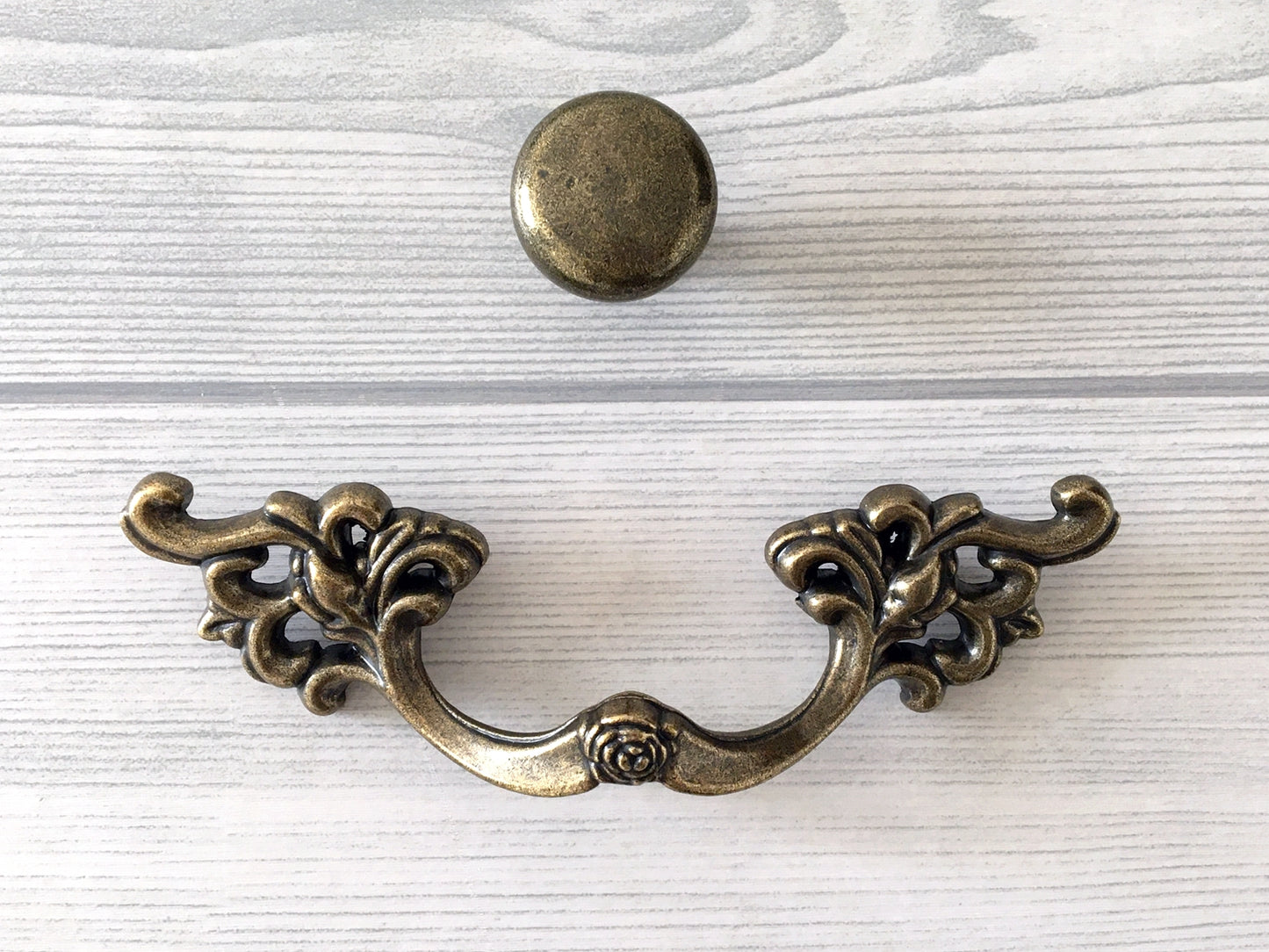 3.25" Vintage Floral Drawer Pull - Antique Bronze