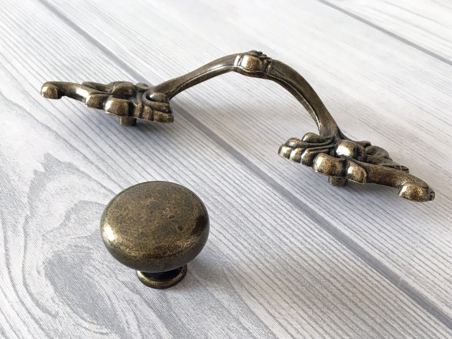 3.25" Vintage Floral Drawer Pull - Antique Bronze