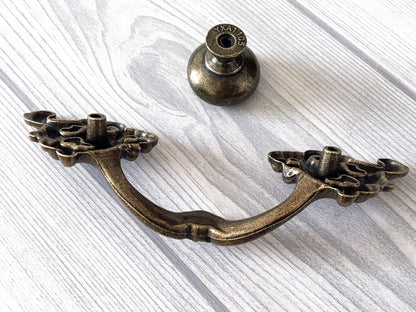 3.25" Vintage Floral Drawer Pull - Antique Bronze