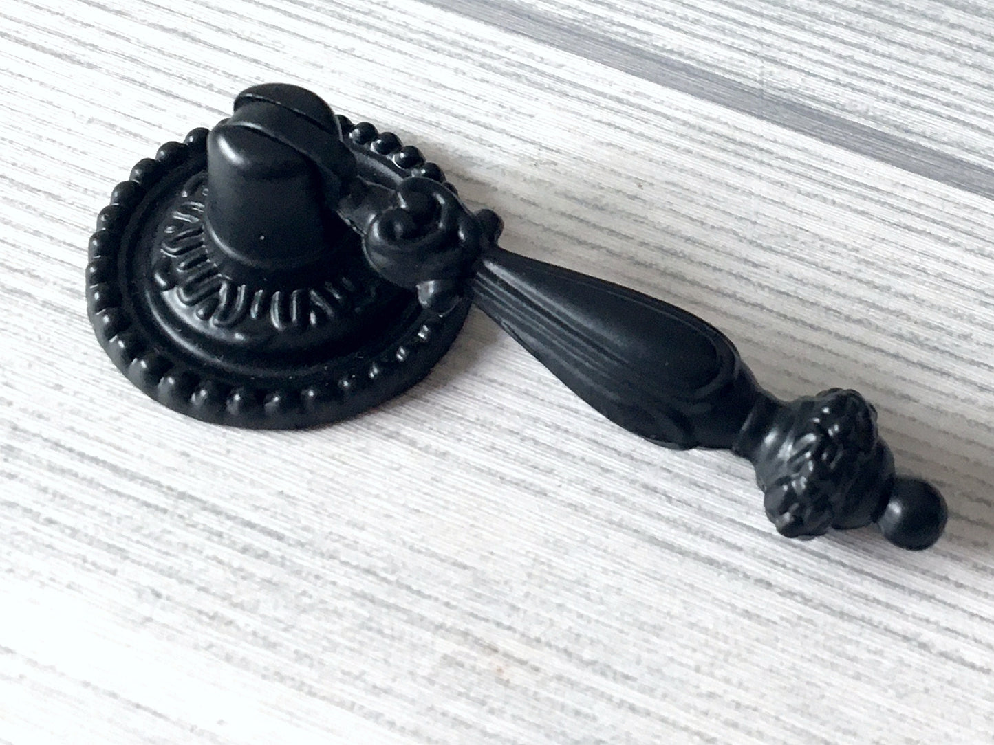 Vintage Style Pendant Cabinet Door Pull, Black Red Bronze