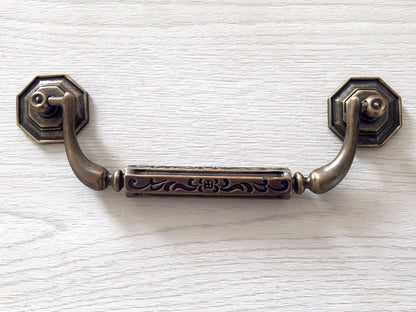 5.25“ Vintage Style Brass Swing Bail Drawer Pull - Antique Bronze - LynnsHardware