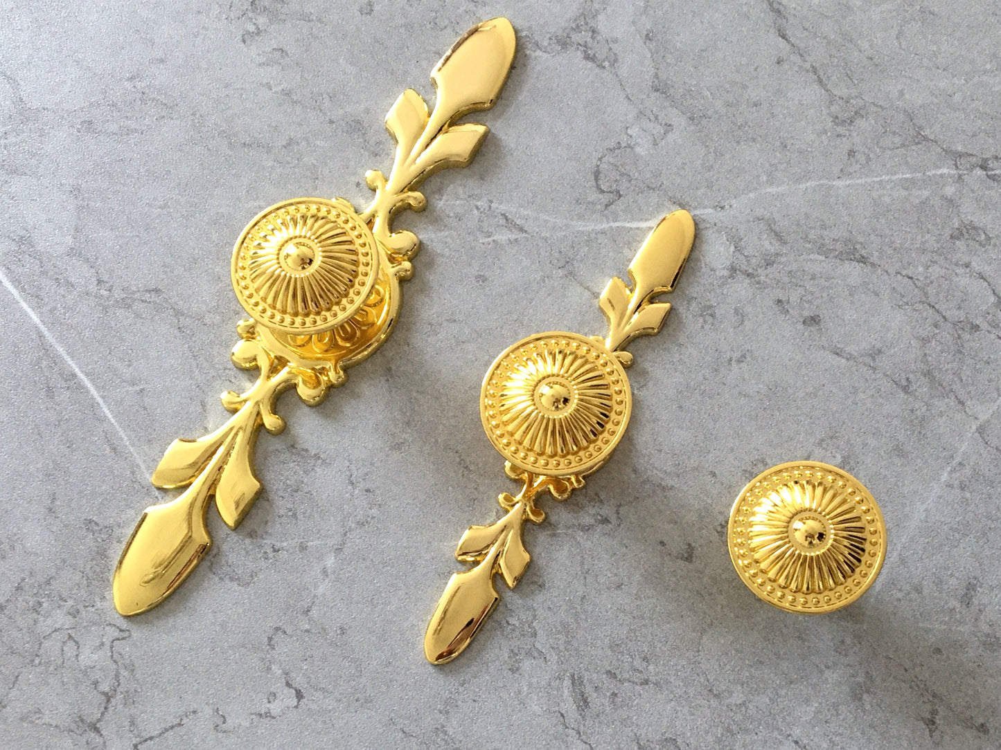 Polished Gold Cabinet Knob with Floral Backplate - LynnsHardware