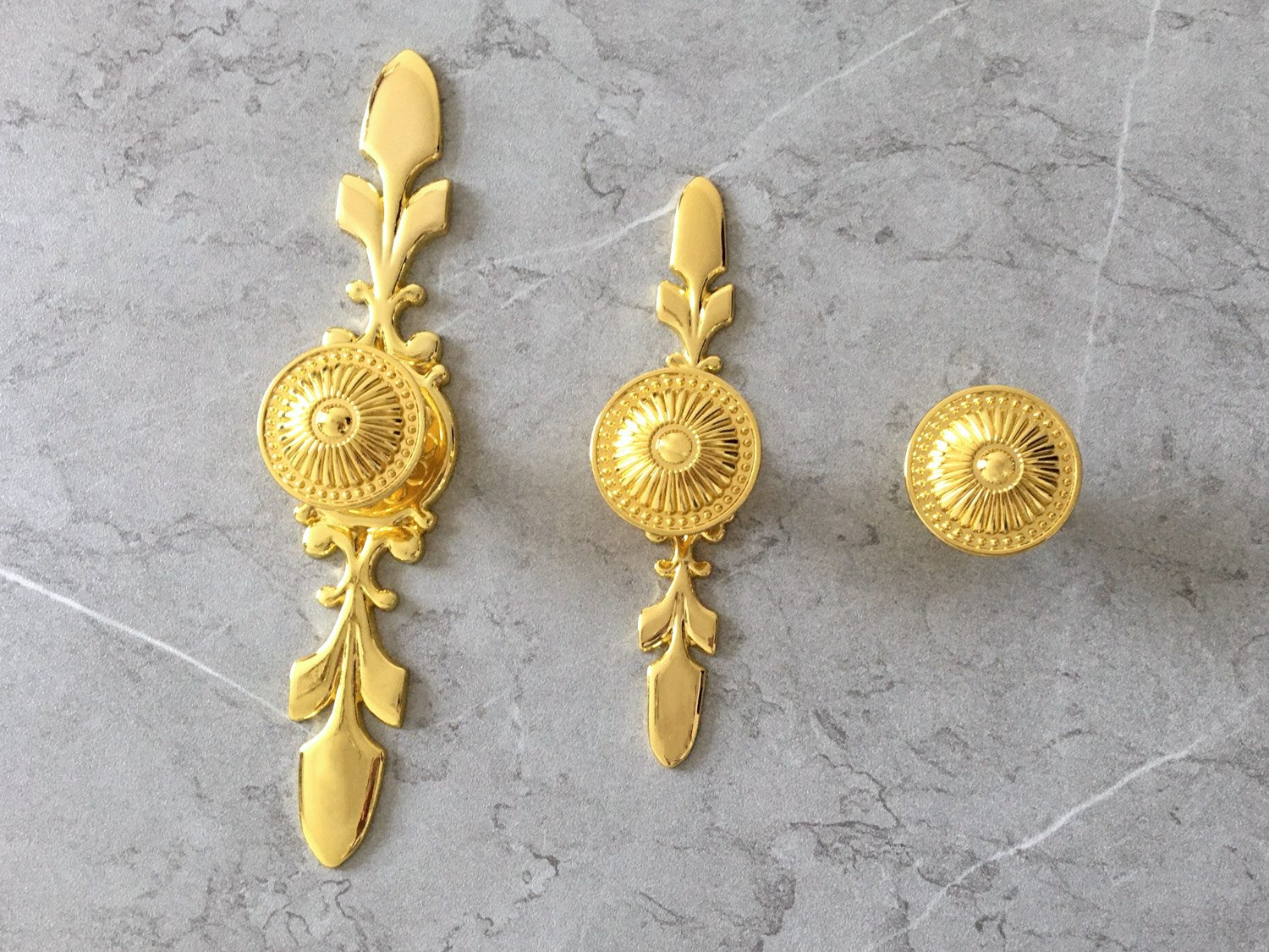 Polished Gold Cabinet Knob with Floral Backplate - LynnsHardware