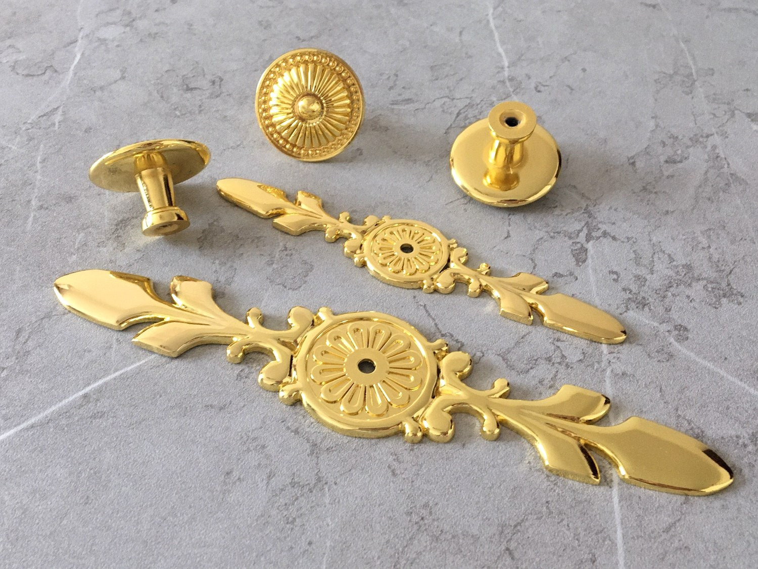 Polished Gold Cabinet Knob with Floral Backplate - LynnsHardware