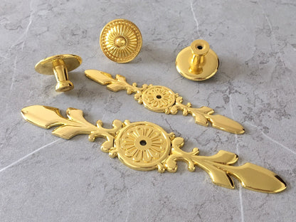 Polished Gold Cabinet Knob with Floral Backplate - LynnsHardware