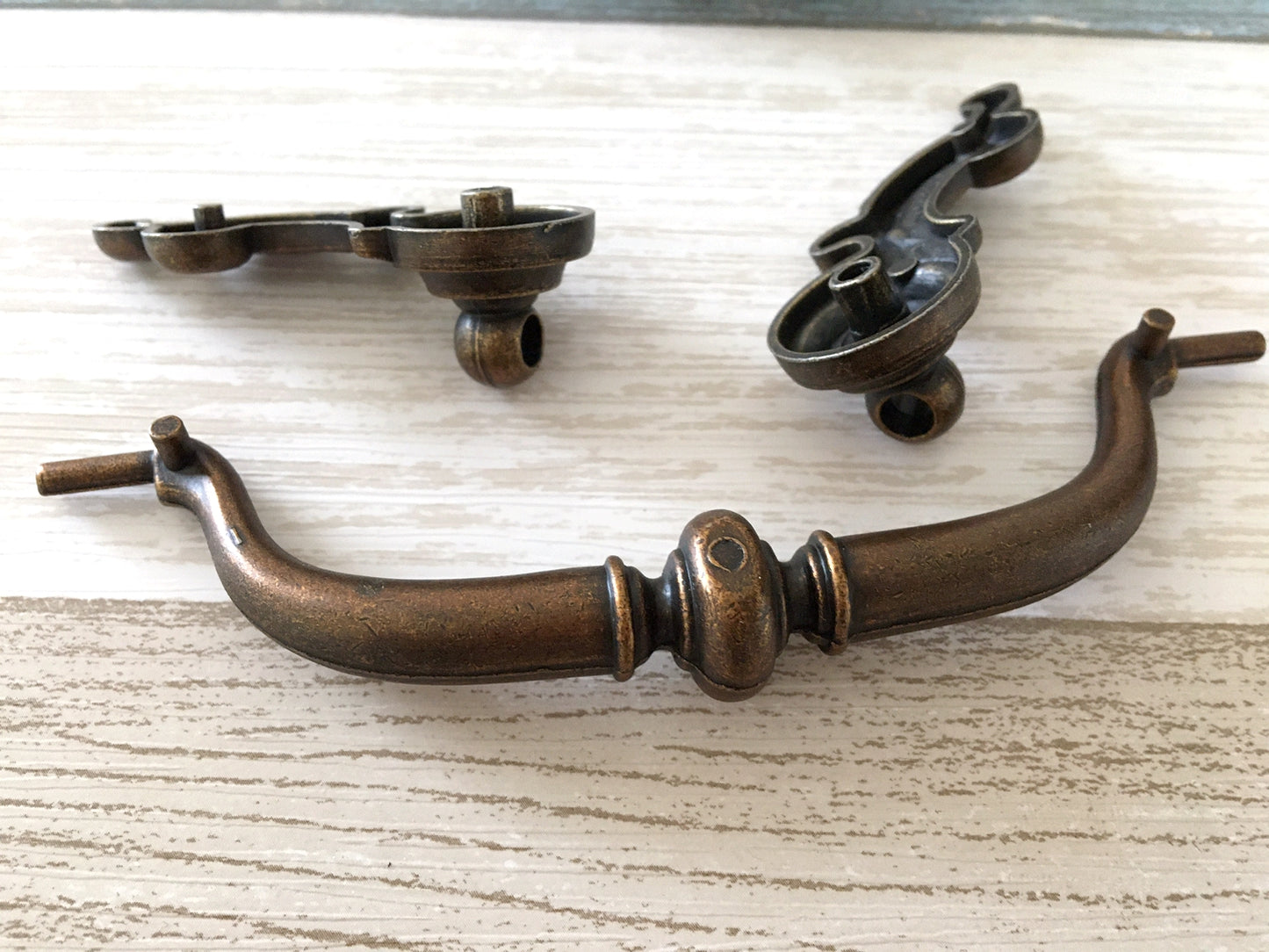 4.25" 4.75“ Vintage Swing Bail Drawer Pull - Antique Copper - LynnsHardware
