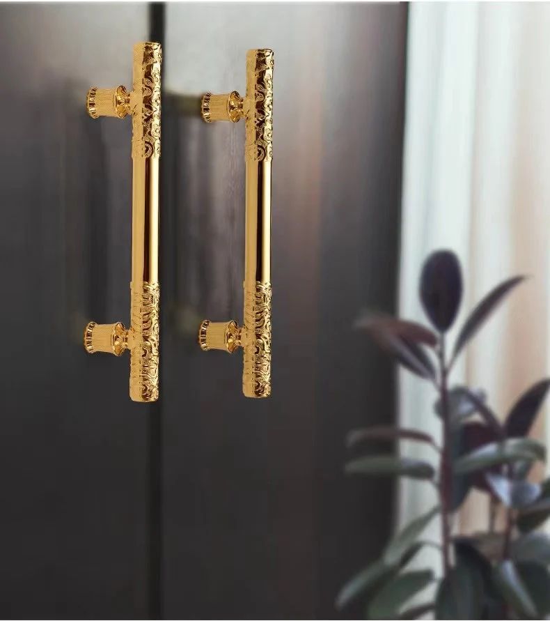 Poignées de tiroir en or poli Poignées d'armoire de cuisine luxueuses avec motif en relief