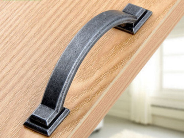 3" Bow Drawer Pull & Rectangular Knob - Rustic/Industrial