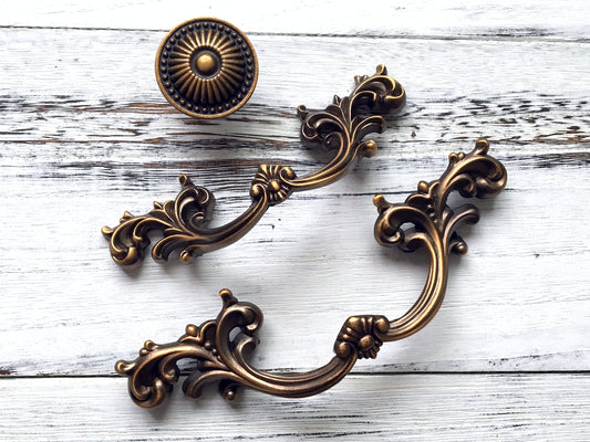 2.5" 3.75" Leafy Drawer Pull Handles, Antique Brass Copper, French Provincial Hardware 64 96 mm