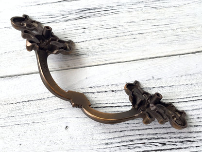 2.5" 3.75" Leafy Drawer Pull Handles, Antique Brass Copper, French Provincial Hardware 64 96 mm