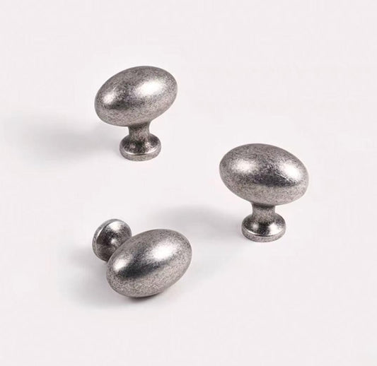 Pewter Egg Bras Knobs