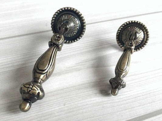 Antique Bronze Pendant Drawer Pull, Vintage Style Drop Knob
