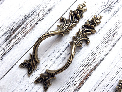 Antique Bronze Cabinet Door Handle, Leafy Drawer Pulls, French Provincial Vertical Hardware