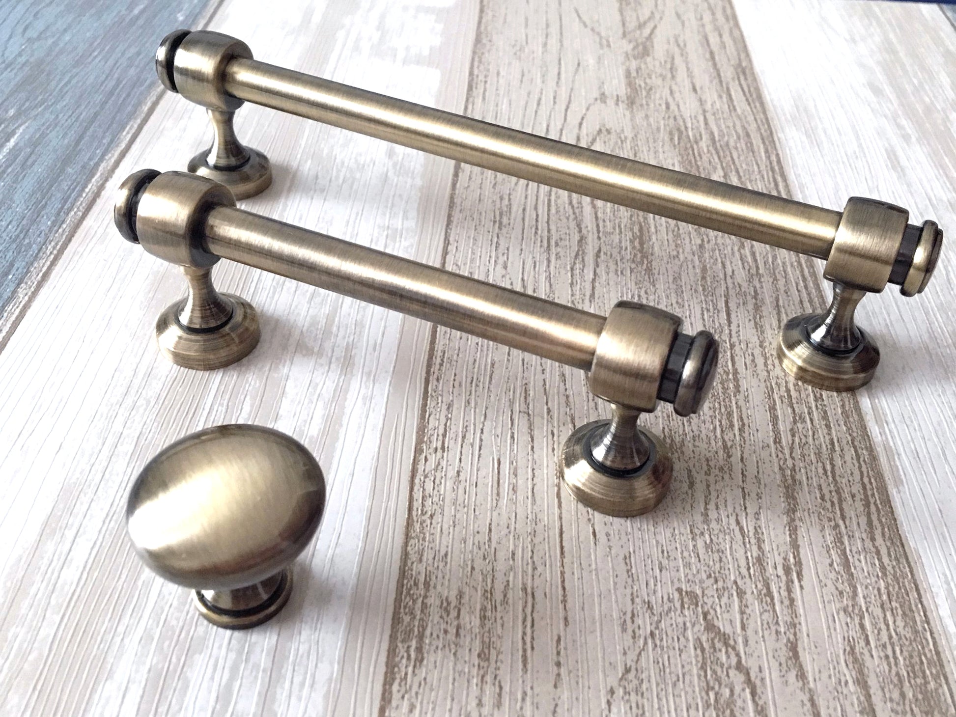 3.5" 6" Centers Cabinet Bar Handles and knob in Brushed Bronze