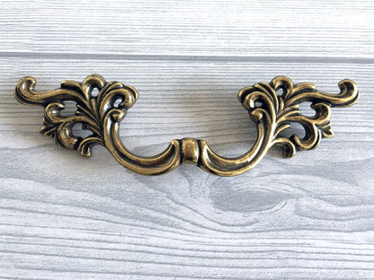3-3/8" Victorian Leafy Drawer Pull Handle - Antique Bronze - LynnsHardware