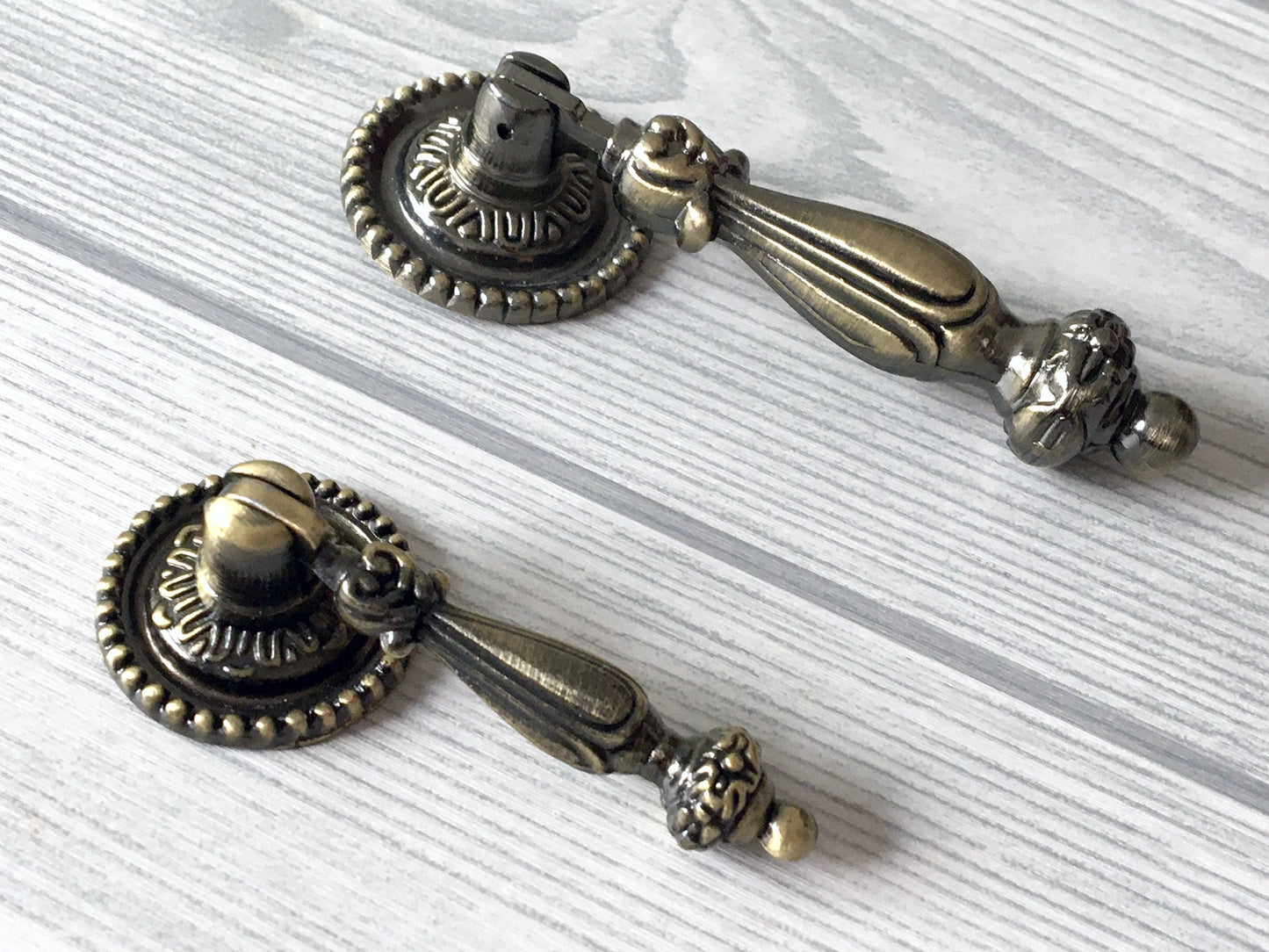 Vintage Style Pendant Cabinet Door Pull, Black Red Bronze