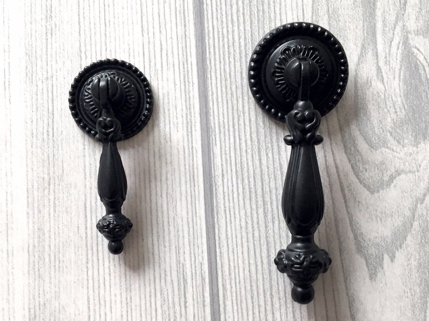 Vintage Style Pendant Cabinet Door Pull, Black Red Bronze