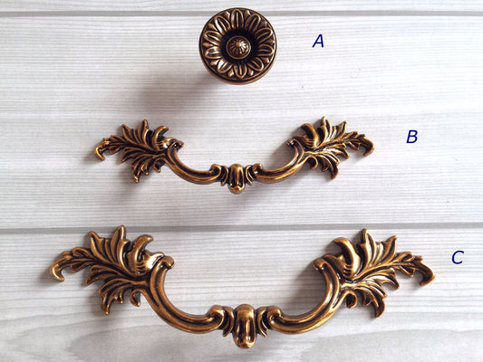 Antique Gold Brass Leafy French Provincial Drawer Pulls, Floral Knobs