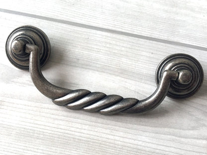 4 1/2" Schubladengriffe Antik Schwarz Silber Zinn Tropfengriff Bail Kommode Pulls Rustikale Schrankgriffe Griff Lynns Hardware 114 mm 4,5"